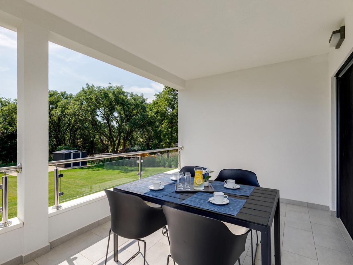 Apartment Aria Porec Esterno foto